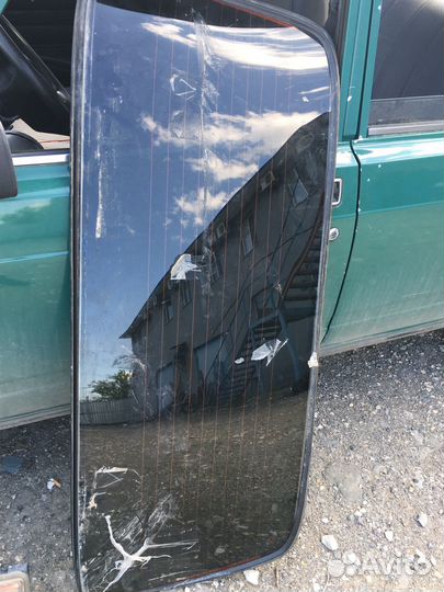 Заднее стекло ваз 2107