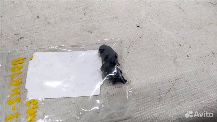 Отбойник лючка бака Renault Logan 2 14г