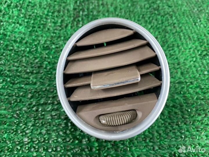 Дефлектор воздушный прав. Mercedes-benz Gl-class