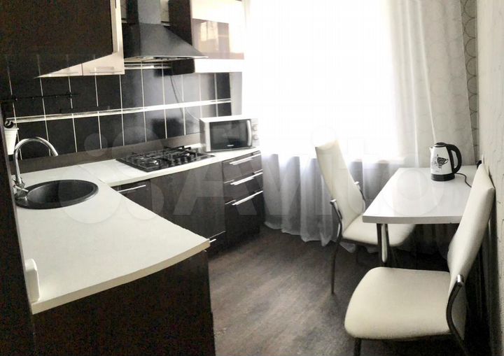 2-к. квартира, 43 м², 4/4 эт.