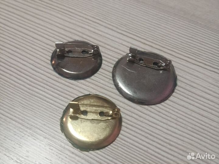 Значок, брошь