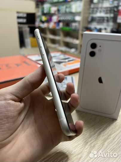 iPhone 11, 128 ГБ