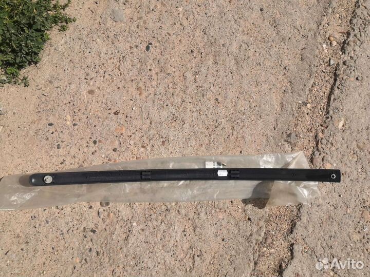 Молдинг двери Renault logan