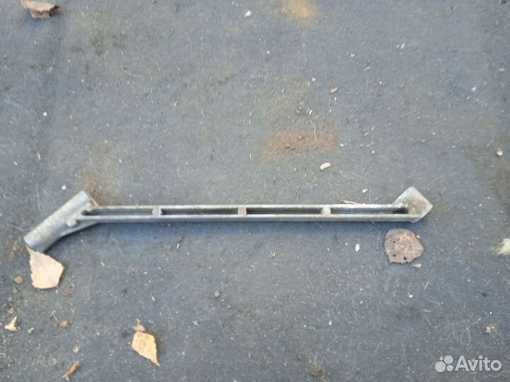 Кронштейн генератора Renault Megan 2