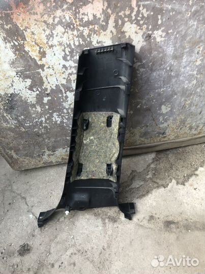 Обшивка средней стойки Мазда Сх9 CX9