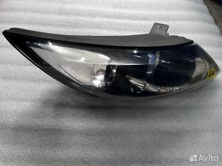 Фара правая KIA sportage (2010)