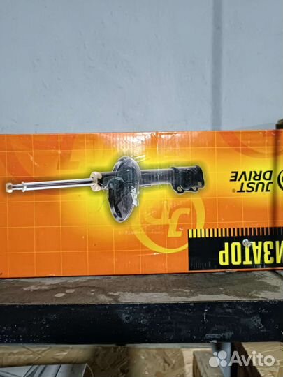 Peugeot 207 амортизатор