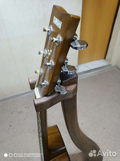 Стойка для гитары