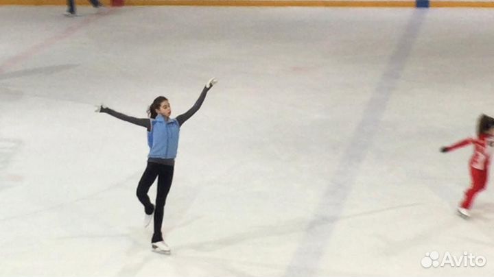 Тренер по фигурному катанию