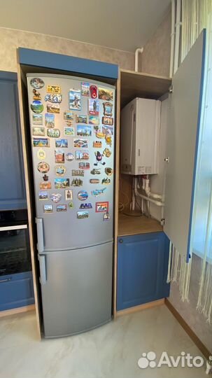 Кухня на заказ с доводчиками в Омске