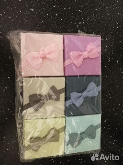 Подарочная коробка