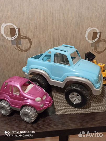 Внедорожник с машинками