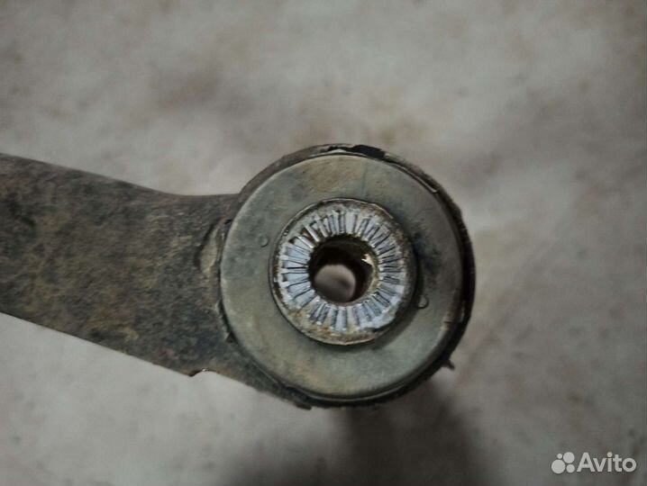 Рычаг передний правый 5Q0407152J VW Golf Audi A3