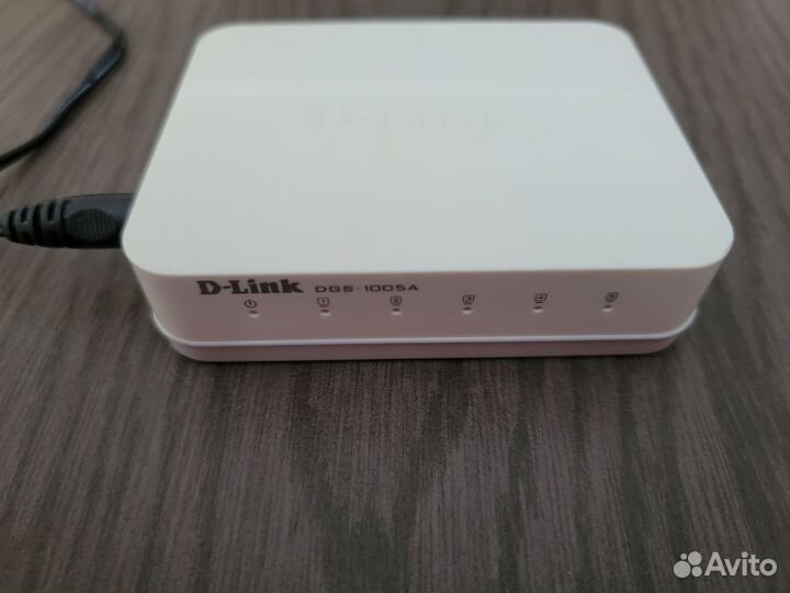 Гигабитный коммутатор D-Link DGS-1005A