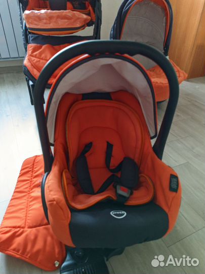 Коляска 3 в 1 tutis zippy