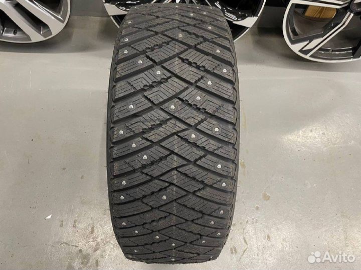 Goodyear Ultragrip Ice Arctic 245/65 R17 111T