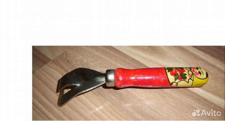 Хохлома-изделия и ножи, ложки,10 фото