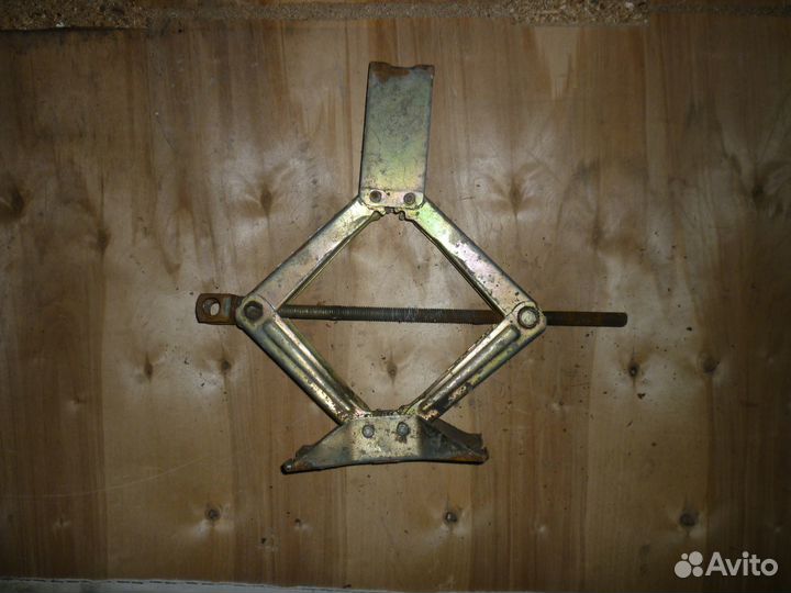 Домкрат Honda CR-V (1996 - 2002)