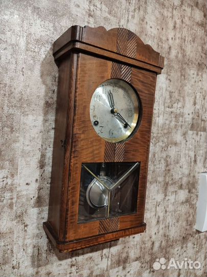 Старинные антикварные часы с боем