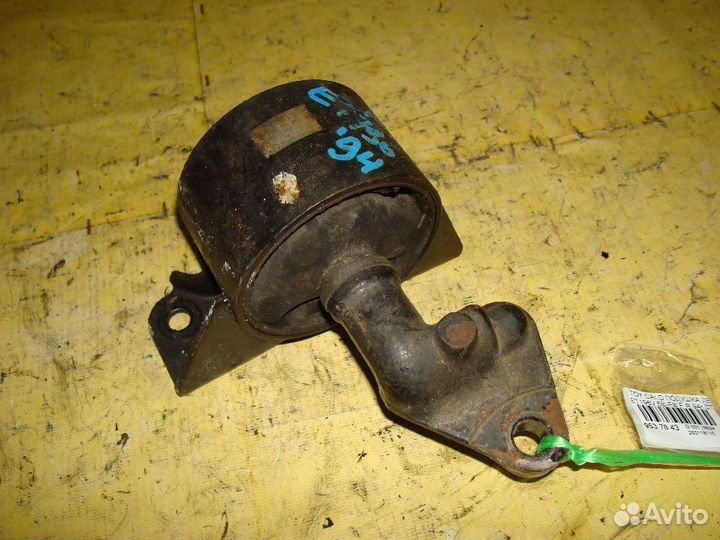 Подушка двс Toyota Caldina ET196V (Переднее Правое)