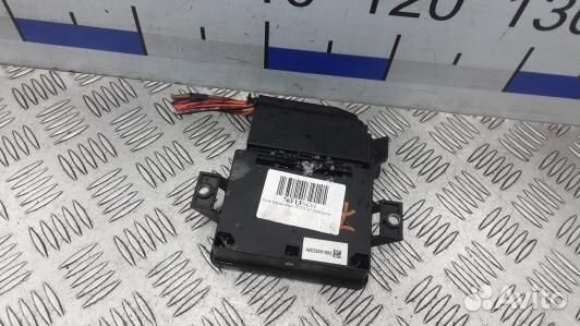 Блок управления ручника (стояночного тормоза) audi