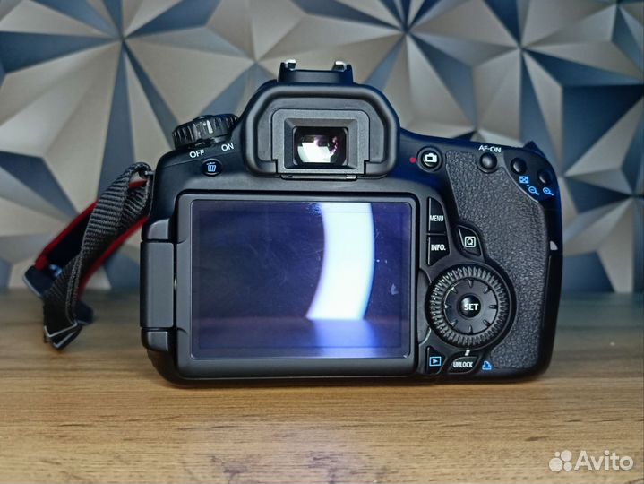 Зеркальный фотоаппарат canon 60d