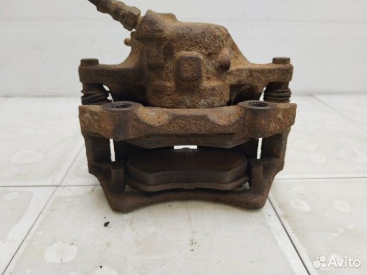 Суппорт передний правый Audi 90 B3 NG 1989