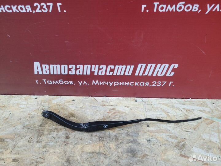 Поводок дворника передний левый Renault Logan