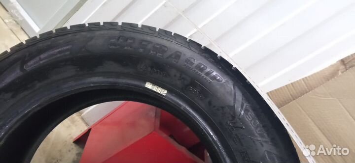 Goodyear UltraGrip Performance 215/65 R17