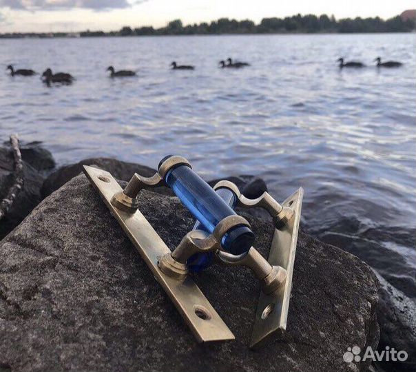 Оконная ручка старинная стекло