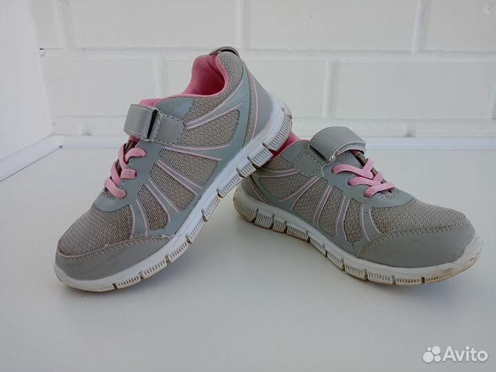 Кроссовки для девочек
