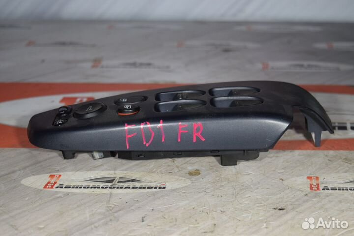Блок управления стеклами перед право c Honda Civic