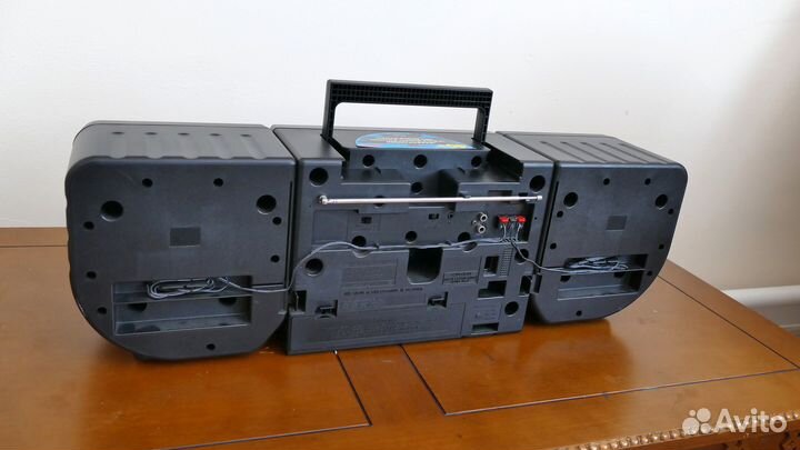 Двухкассетный радио стерео магнитофон Sanyo MW940K