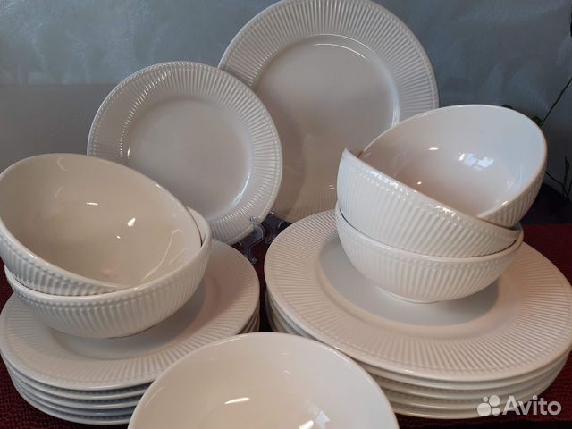 Тарелки и салатники 