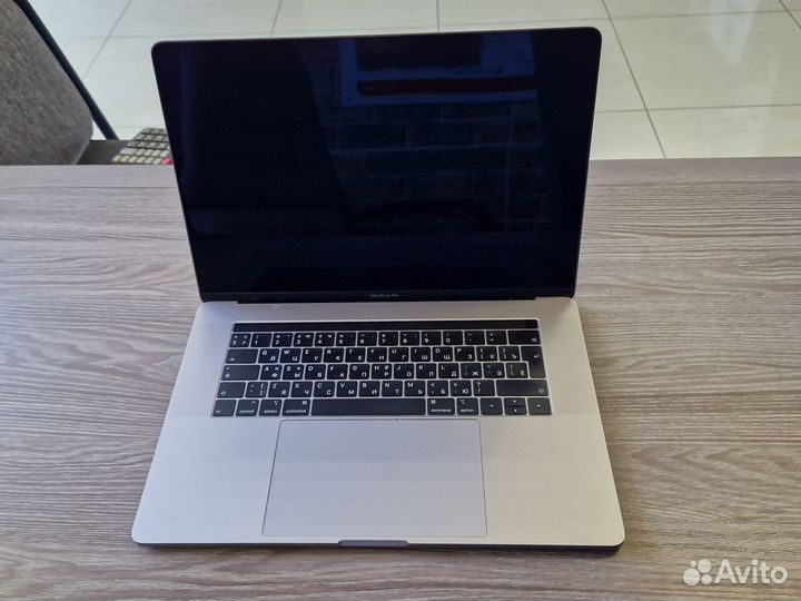 Macbook pro 15 2018 i7