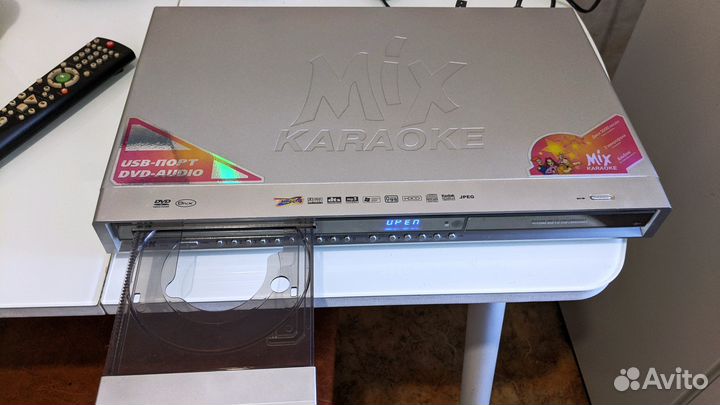 DVD-плеер BBK DV828X