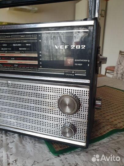 Радиоприемник СССР VEF 202