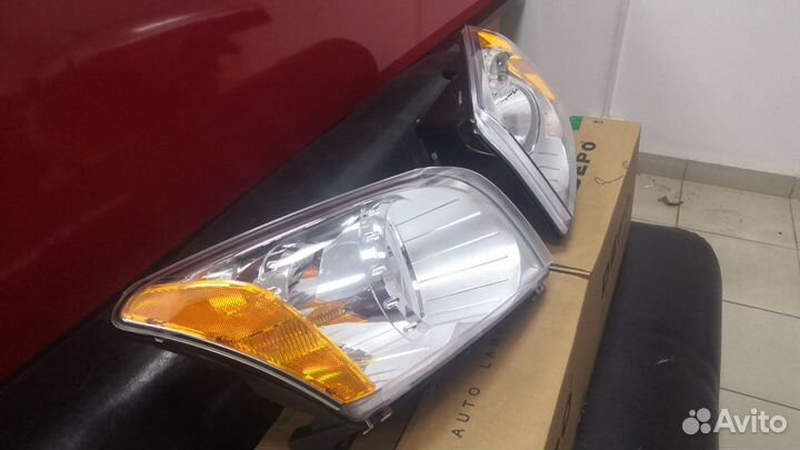 Фара левая правая для dodge caliber с 2006г.в