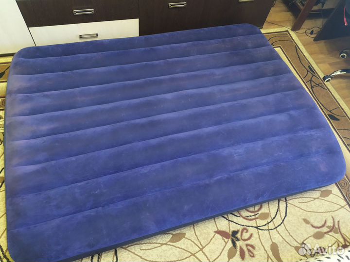 Надувной матрас intex