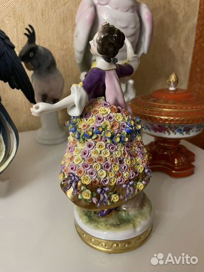 Статуэтка фарфор Volkstedt германия
