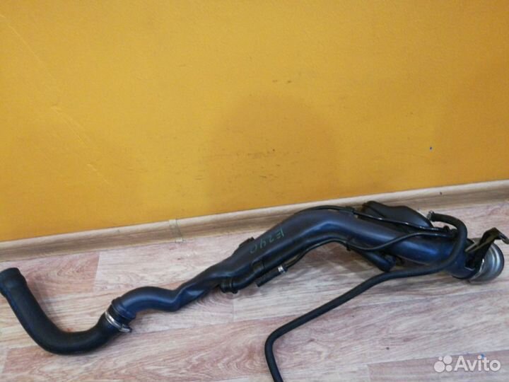 Горловина топливного бака Mercedes-Benz E-Class