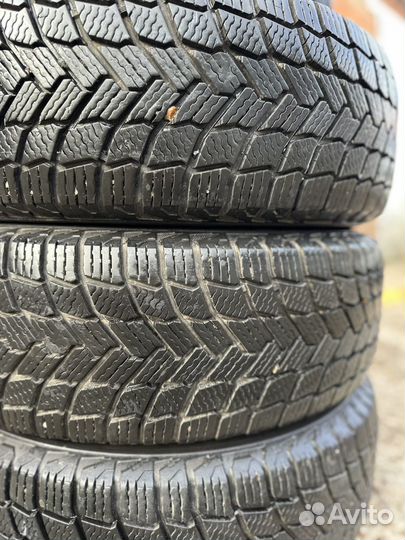 Michelin X-Ice Snow 215/65 R16 102T