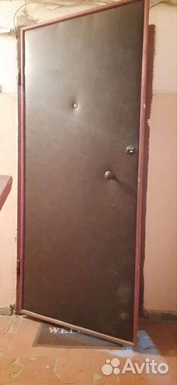 Дверь входная металлическая правая