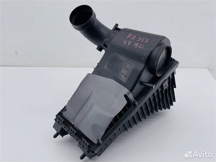 Корпус воздушного фильтра правый Porsche Cayenne