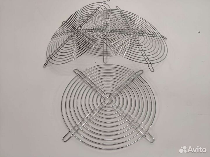 Решетка металлическая для вентилятора д.200мм