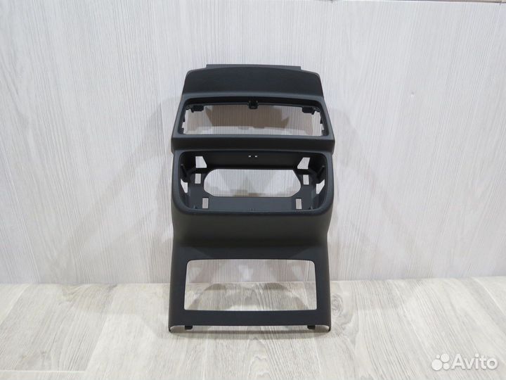 Накладка центральной консоли задняя Audi Q7 4M