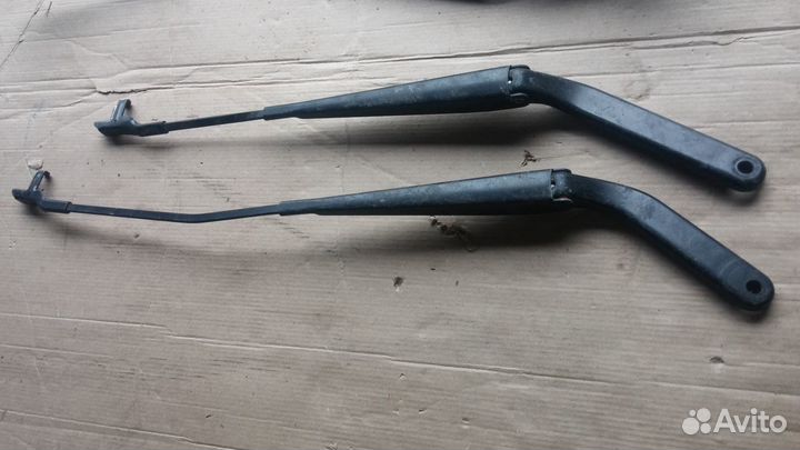 BMW X5 E70 X6 E71 поводок стеклоочистителя