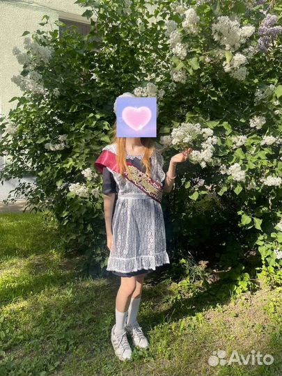 Белый школьный фартук