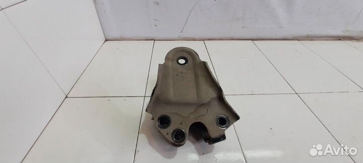 Кронштейн опоры двигателя (Chevrolet Captiva)