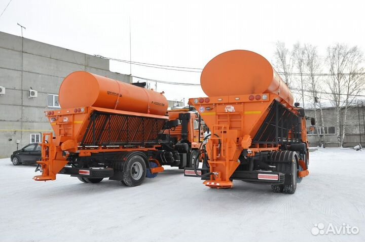 Дорожная уборочная машина Камаз-43253